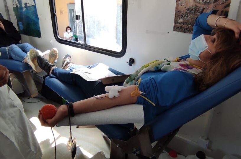 Διοργάνωση εθελοντικής αιμοδοσίας από το Ε.Ε.Ε.Ε.Κ. Βόλου και το 4ο Γυμνάσιο Ν. Ιωνίας