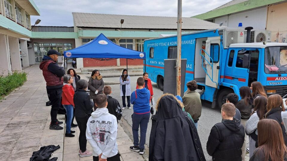 Εθελοντική αιμοδοσία από το 4ο Γυμνάσιο και το 4ο Γενικό Λύκειο Βόλου